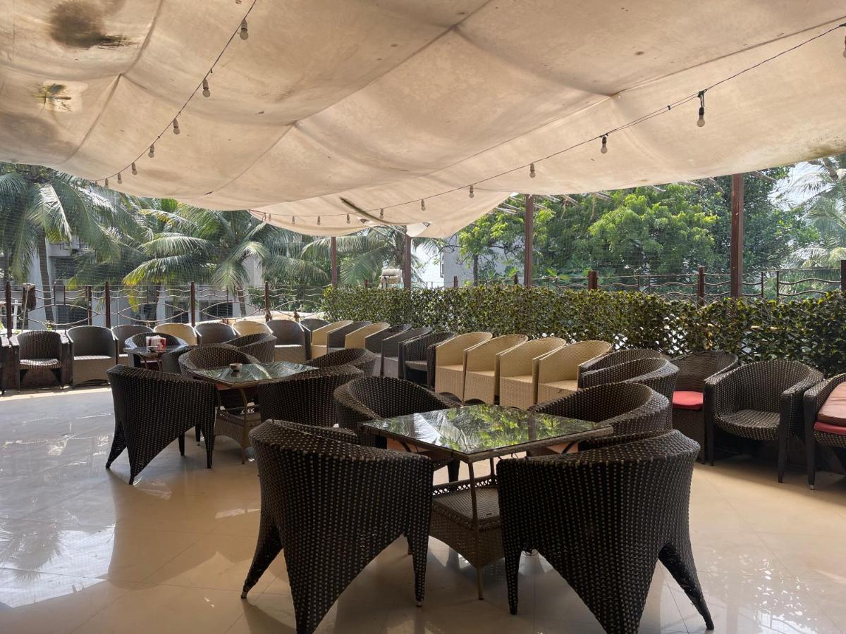 Home2 Renaissance Club มุมไบ ภายนอก รูปภาพ